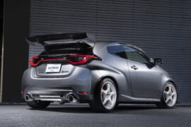 GRyaris ホイール:18×9J +35 5H114 タイヤ:DUNLOP SP SPORT MAXX 235/40R18