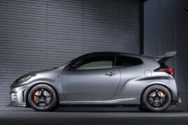 GRyaris ホイール:18×9J +35 5H114 タイヤ:DUNLOP SP SPORT MAXX 235/40R18