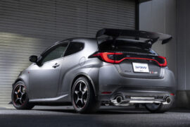 GRyaris ホイール:18×9J +35 5H114 タイヤ:DUNLOP SP SPORT MAXX 235/40R18